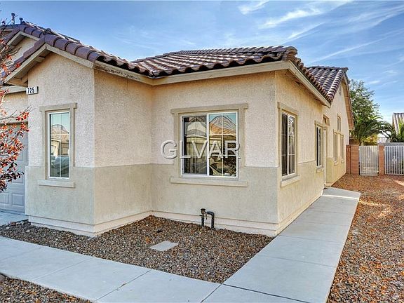 2nd image of 725 Cowboy Cross Ave