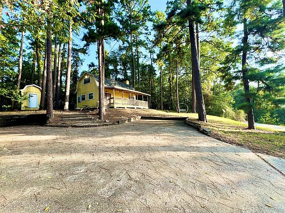 4th image of 1 Hilltop Cir