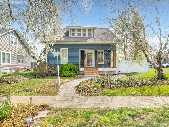 307 S Prairie St, Bethalto, IL 62010