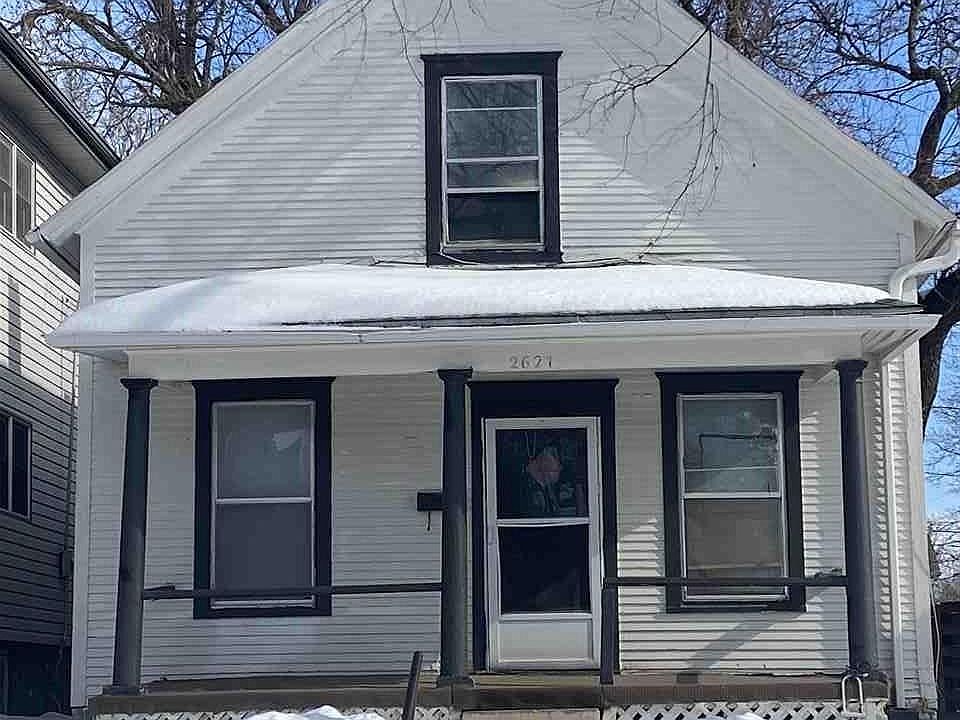 1st image of 2621 S 32nd Ave