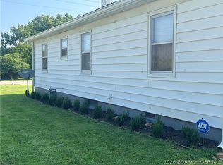 424 W Washington St, Versailles, MO 65084