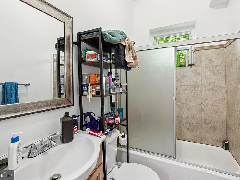 1633 W Oxford St #2R — Photo 14
