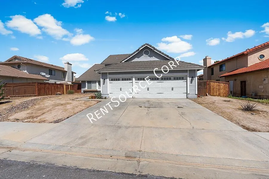 4 Bedroom Pool Home for Rent in West Palmdale! — Photo 3