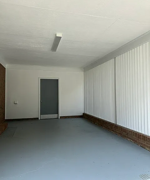 9519 Walkers Ferry Rd — Photo 5