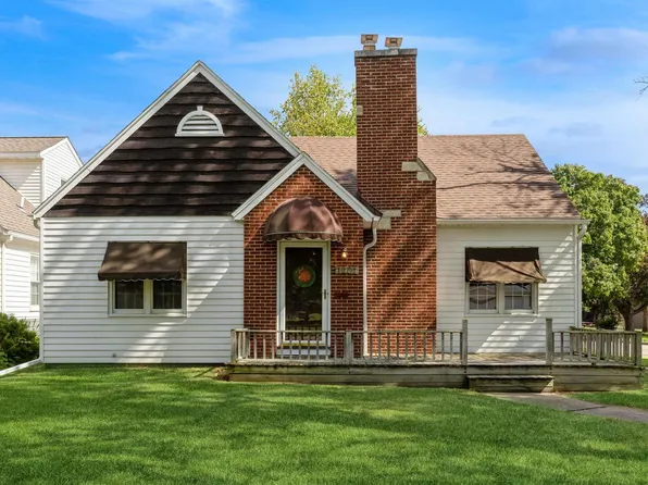 1201 N 4th St, Clinton, IA 52732