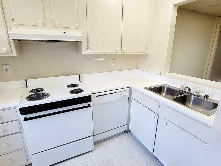 3949 Keswick Pl — Photo 7