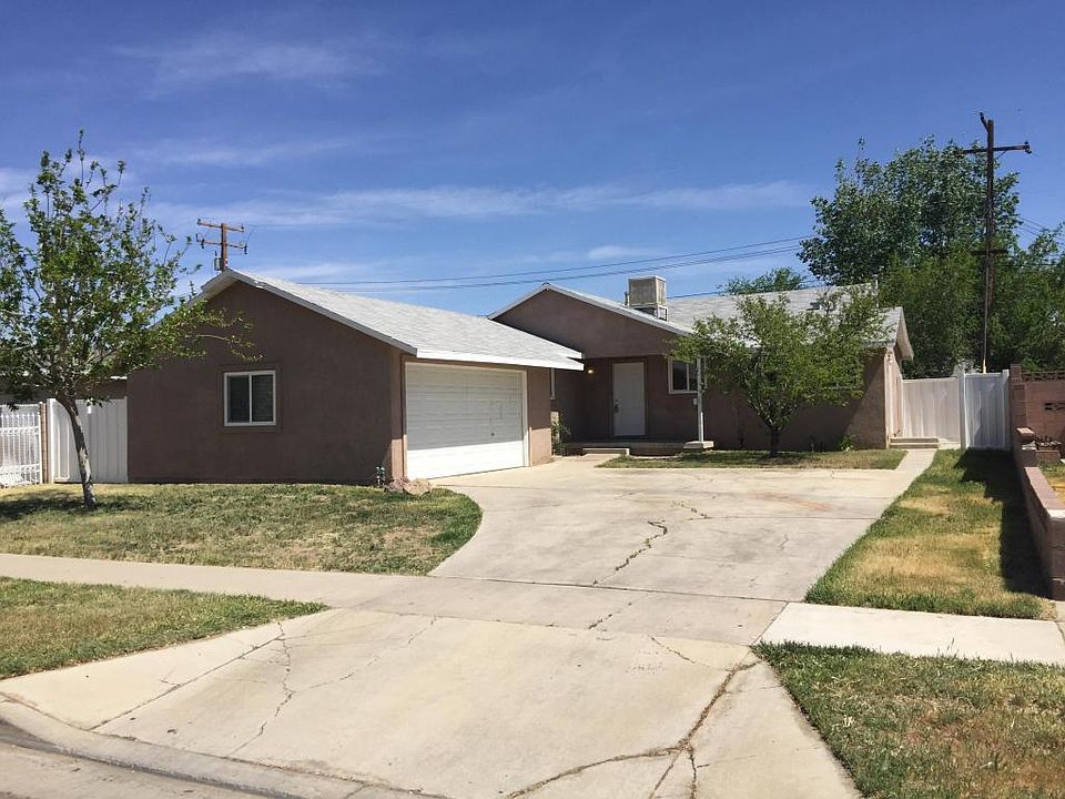 1st image of 45514 Leatherwood Ave