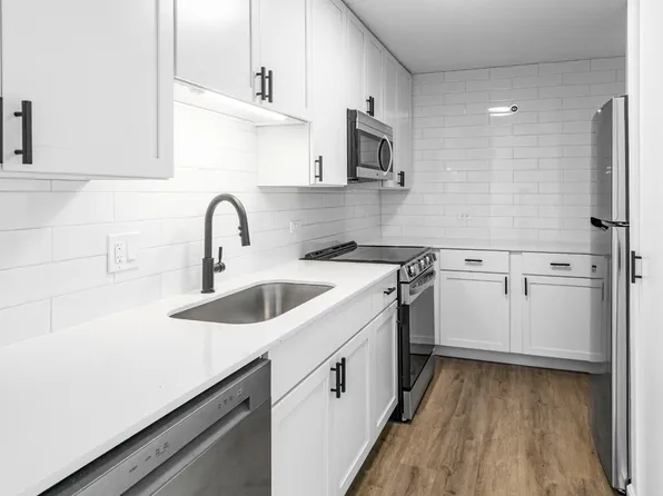1770 1st St, Highland Park, IL