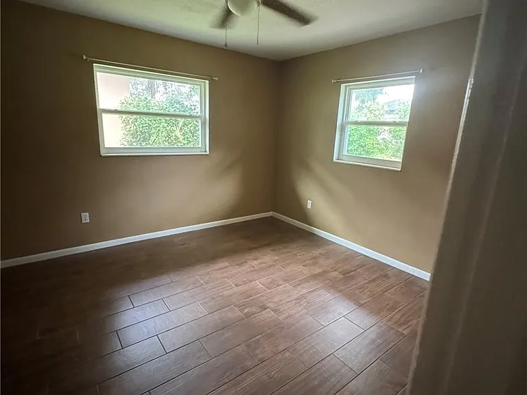722 Sherwood Ave — Photo 15
