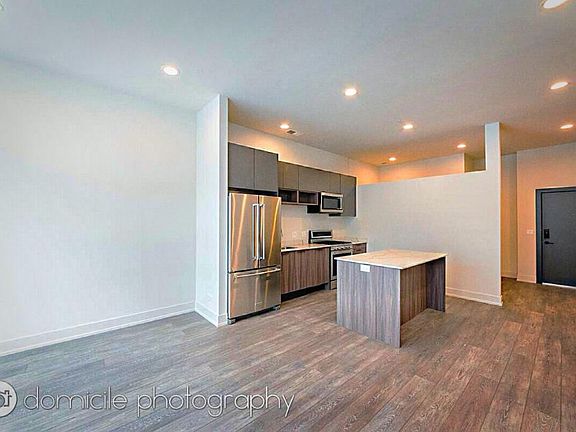 5th image of 847 N Larrabee St #213