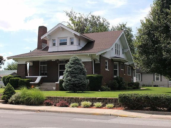 2nd image of 1421 Lincoln Ave