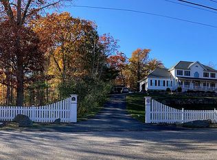 59 Iroquois Trl, Glocester, RI 02857