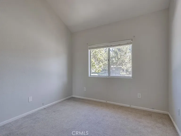 7 Enfilade Ave — Photo 6