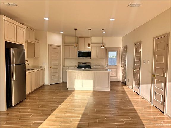 3rd image of 3210 Joann Ave #3