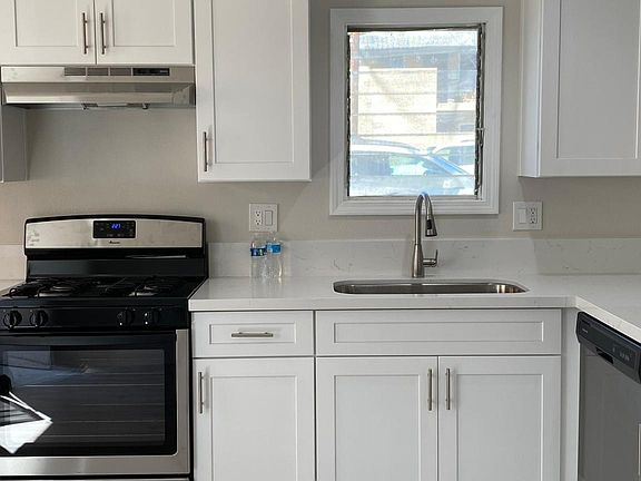 3rd image of 755 N Palmetto Ave #C