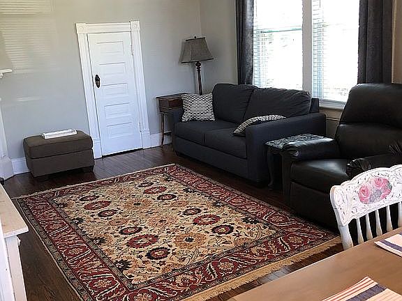 3rd image of 301 Fauquier St