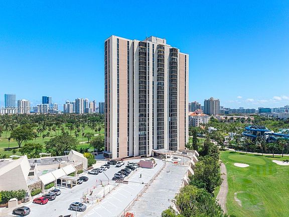 4th image of 20335 N Country Club Dr APT 208