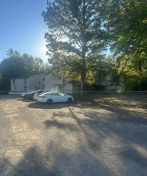 1100-1200 S Lynn Ln #21 — Photo 2