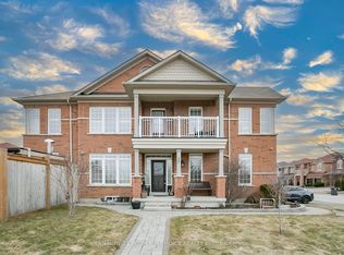 33 Accent Cir, Brampton, ON L7A0L3