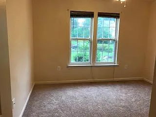 3 bed, 1350 sqft, $2,050 — Photo 2