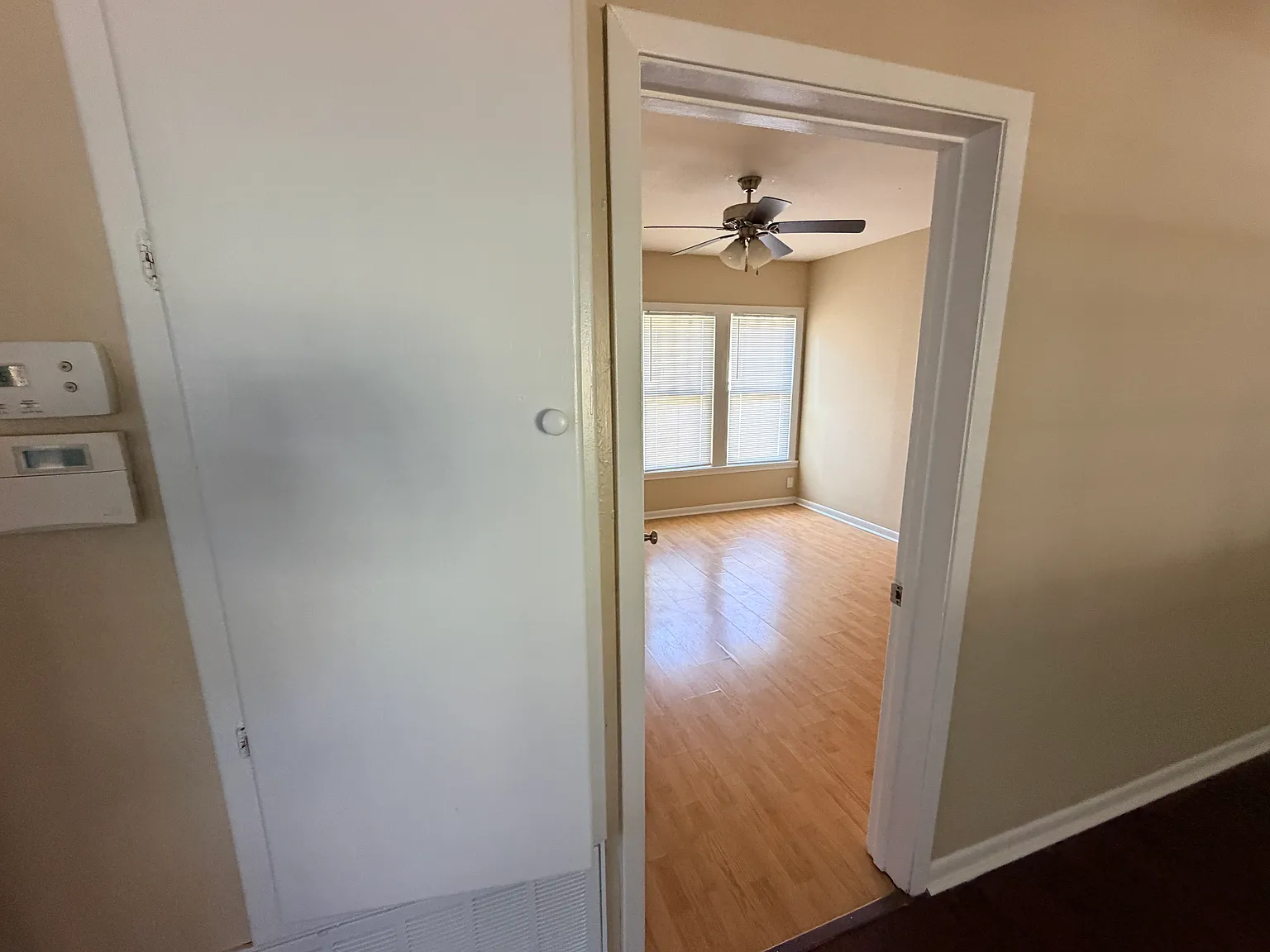 2 bed, 830 sqft, $850 — Photo 4