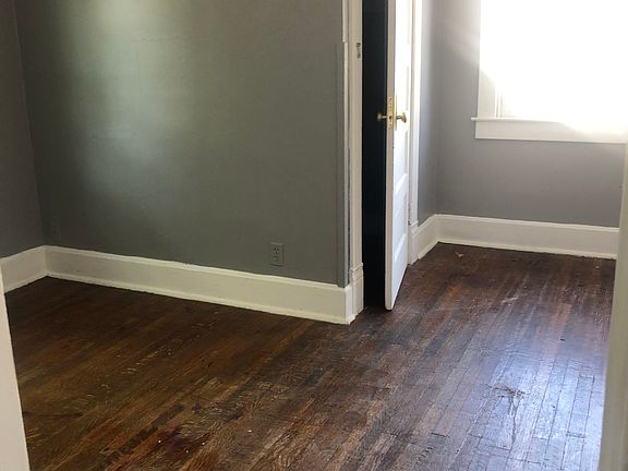 4th image of 3634 N Kenwood Ave