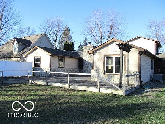 2nd image of 111 Hillcrest Dr
