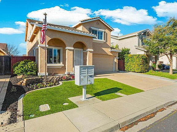 3rd image of 605 Brazelton Circle