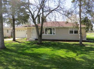 324 W Elm St, Millersburg, IN 46543