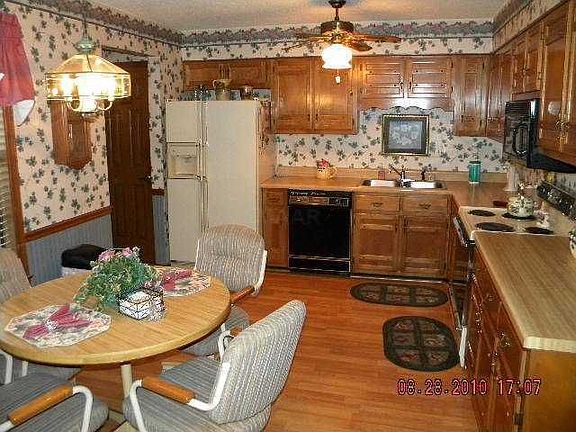 3rd image of 7294 Kingsland Dr