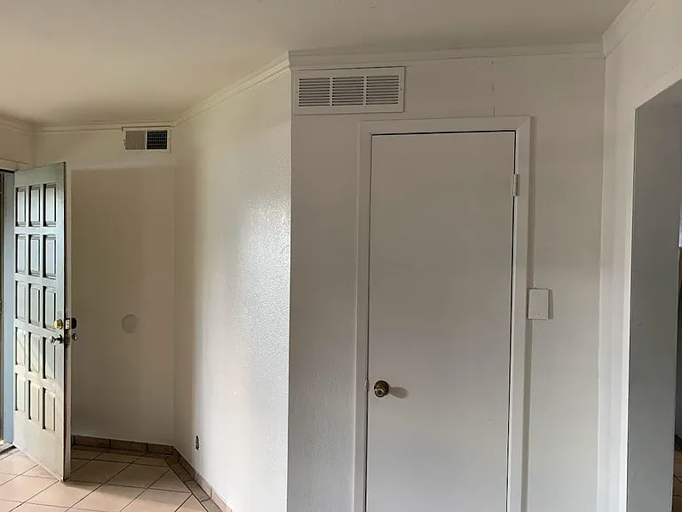 345 N Lesueur — Photo 7