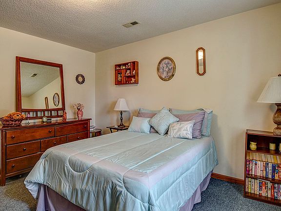 4th image of 3850 Central Ave #22