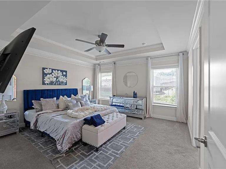 2042 Violet Ln — Photo 43
