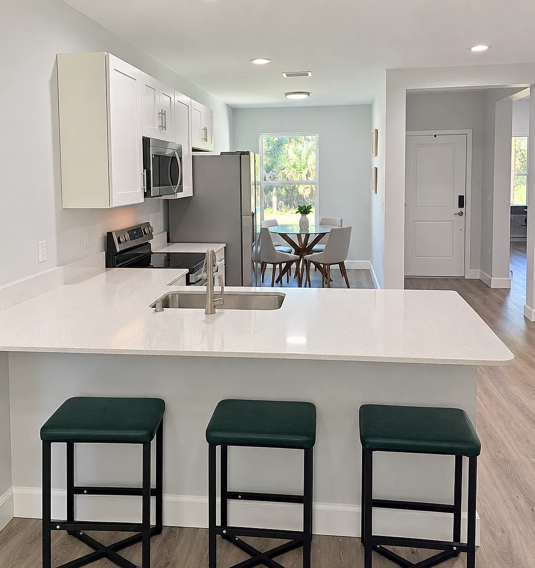 3 bed, 1200 sqft, $3,000 — Photo 1