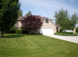 33 Amanda Dr SW, Granville, OH 43023