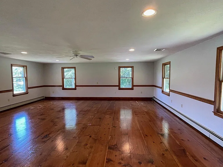 35 Whiley Rd — Photo 8