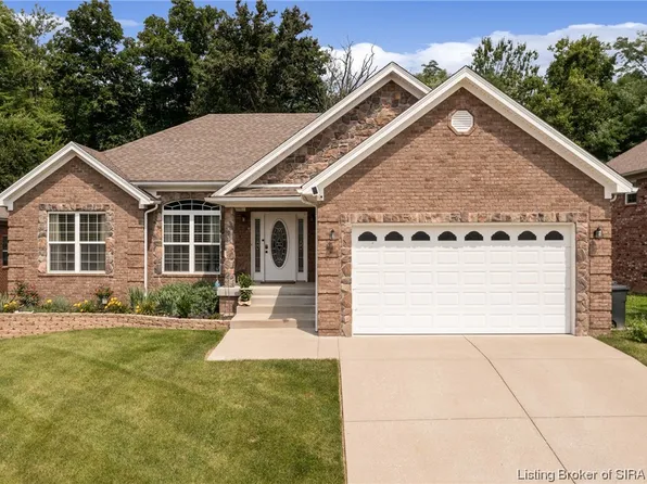 10711 Elk Run Trail, Sellersburg, IN 47172