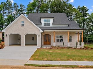 107 W Riley St, Chatsworth, GA 30705