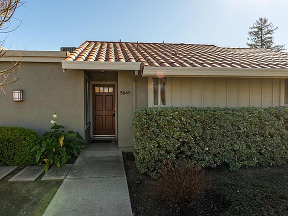 4th image of 5665 Sunflower Ln