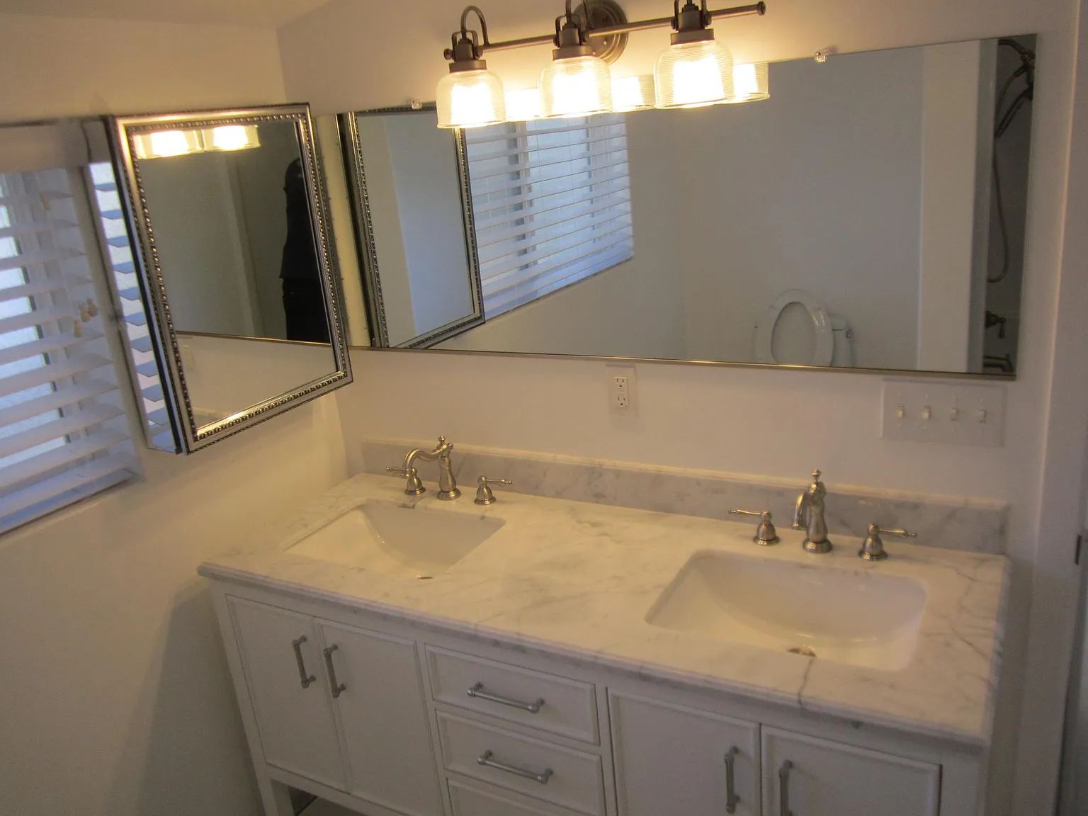 3 bed, 1148 sqft, $4,400 — Photo 2