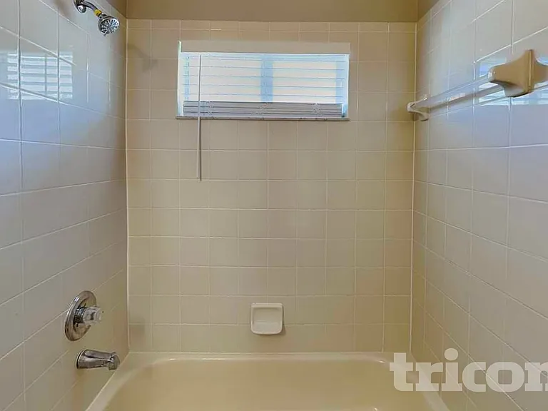 3921 Langdrum Dr — Photo 15