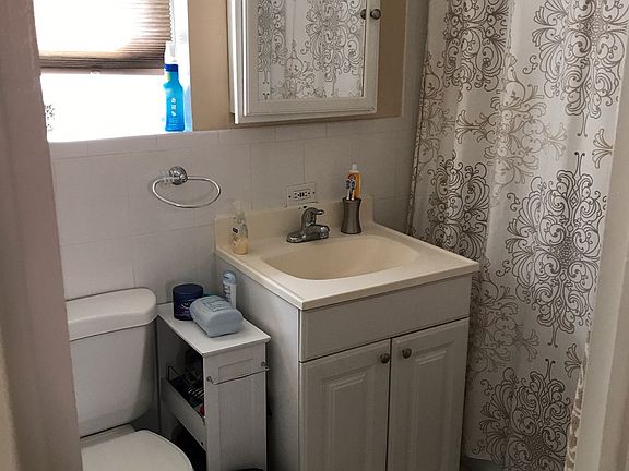 2nd image of 2427 Westervelt Ave