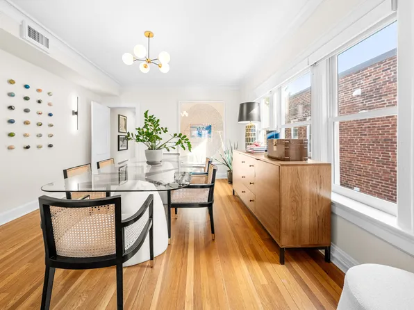 3509 Gillham Rd #1, Kansas City, MO 64109