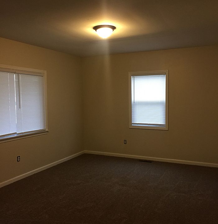 2nd image of 1935 Republic Ave