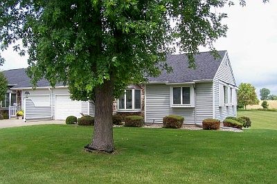 1st image of 4868 Woodview Ln #10