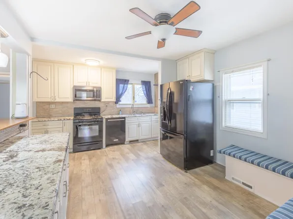 2930 France Ave N, Robbinsdale, MN 55422