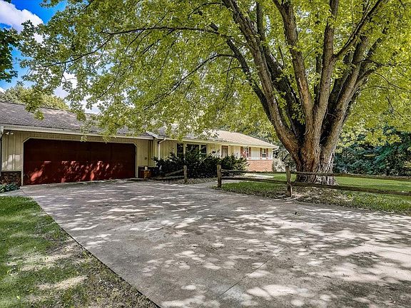 2nd image of 9900 Flagstone Dr
