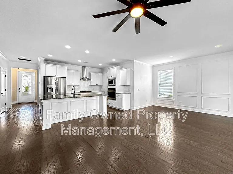 128 Whaler Ave — Photo 15