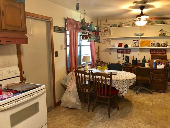 5th image of 2865 62nd St