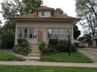 385 Lovell St, Elgin, IL 60120